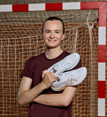 Målmand og ASICS ambassadør Anna Kristensen