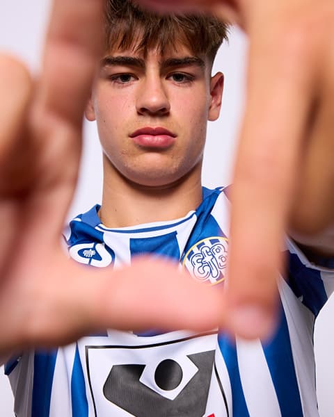 EfB Spilletrøjer 25 / 26 - billede - karrusel